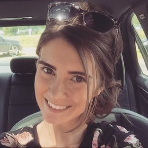 Meet your Posher, Casey